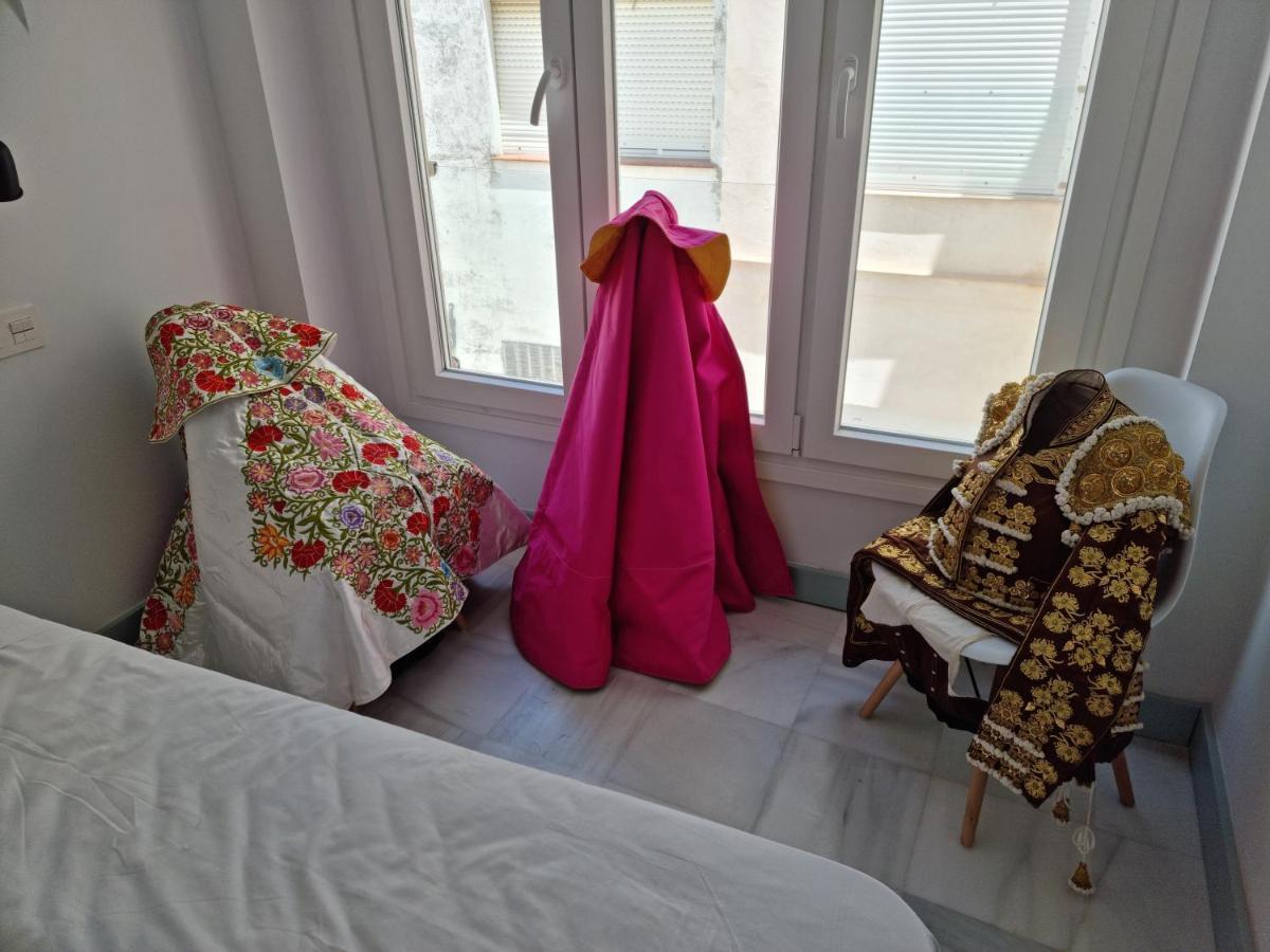 Philippe'S Home Triana Con Terraza Sevilla Buitenkant foto